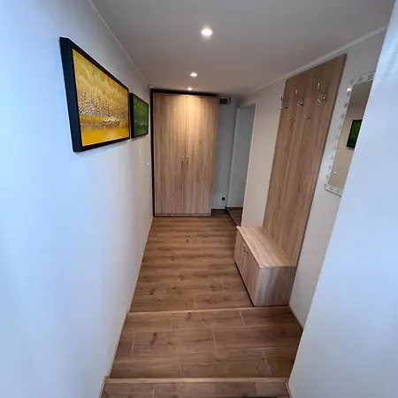 Cozy With Private Entrance In The Center Apartamento *